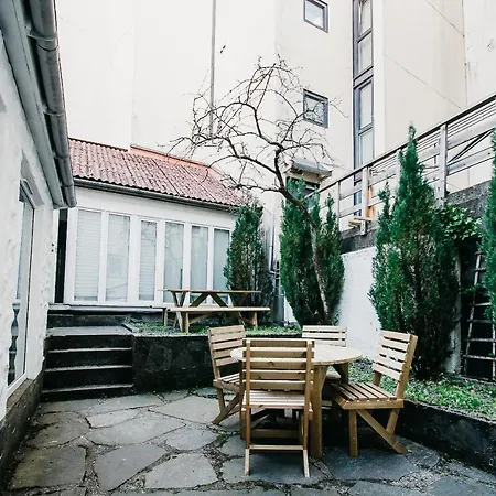 Apartment Urban Condo N°1 *